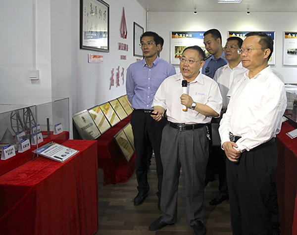 胡忠雄市長(cháng)調研2.jpg