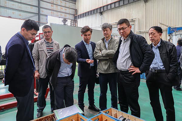 全國熱處理標委會(huì )一行蒞臨頂立科技參觀(guān)考察 (2).jpg