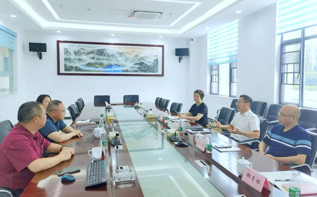 長(cháng)沙市政協(xié)副主席陳昌佳一行蒞臨頂立科技調研